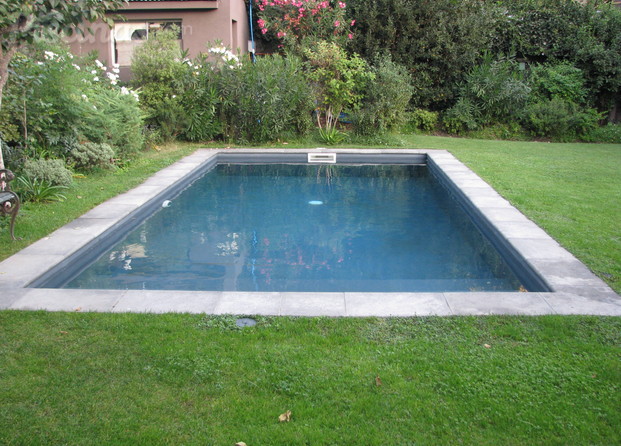 Piscina en piedra grafito