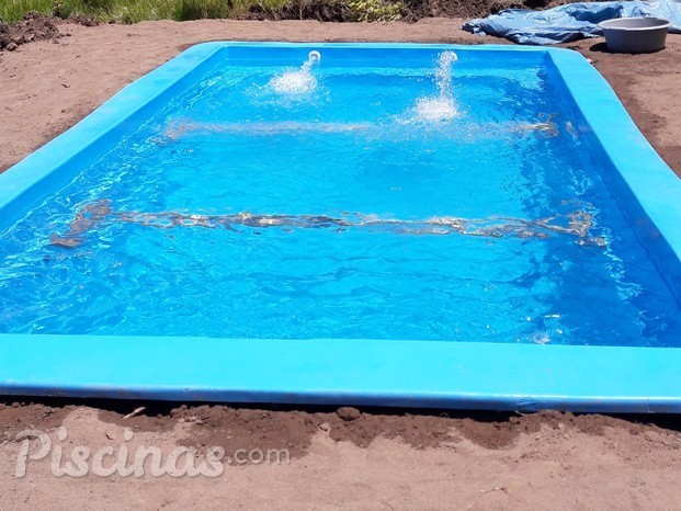 piscina de  5.50  x 3  mts